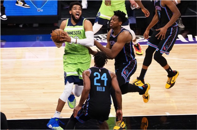  福克斯关键抢断助球队取胜，国王险胜勇士延续季后赛希望