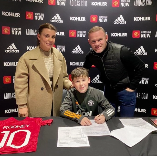  福登帽子戏法曼城青年军横扫狼队展现强大火力  